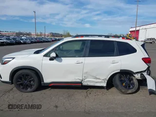 2019 Subaru Forester Sport with VIN JF2SKAPC6KH424538, listed as a IAAI auction lot 41861837 with 109,734 mi miles. Bid and sale history available at carsss.com. Image 14.