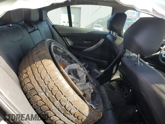 2015 BMW 3 Series 320i xDrive with VIN WBA3C3G59FNT51733, listed as a Copart auction lot 52123345 with Not provided miles and Salvage title. Bid and sale history available at DreamBid. Image 10.