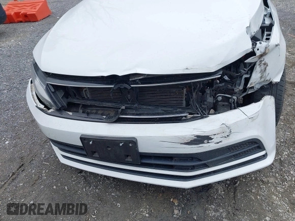 2016 Volkswagen Jetta Sedan 1.4T SE with VIN 3VWD67AJ3GM392427, listed as a IAAI auction lot 41704763 with 84,152 mi miles. Bid and sale history available at carsss.com. Image 6.