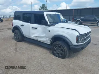 2021 Ford Bronco с VIN 1FMDE5BH6MLA80102, выставлен на аукционе IAAI как лот 42126680 с пробегом 67 913 миль миль и . История ставок и продаж доступна на DreamBid. Изображение 1.