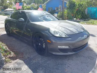 2013 Porsche Panamera S with VIN WP0AB2A78DL060859, listed as a IAAI auction lot 41677751 with 113,261 mi miles. Bid and sale history available at carsss.com. Image 1.