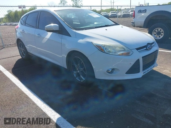 2014 Ford Focus SE with VIN 1FADP3K24EL314209, listed as a IAAI auction lot 42026038 with 167,297 mi miles. Bid and sale history available at carsss.com. Image 1.