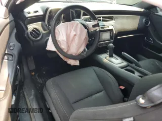 2010 Chevrolet Camaro 1LT z VIN 2G1FB1EV8A9183825, wystawiony jako Copart lot #58250375 z przebiegiem Nie podano mil oraz Czysty tytuł • Clean title. Historia ofert i sprzedaży dostępna na DreamBid. Obrazek 8.