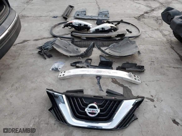 2017 Nissan Murano SL with VIN 5N1AZ2MG5HN183211, listed as a Copart auction lot 48859755 with 104,566 mi miles and Salvage Title. Bid and sale history available at carsss.com. Image 13.