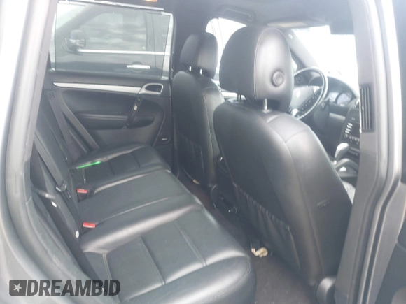 2010 Porsche Cayenne z VIN WP1AA2AP4ALA11946, wystawiony jako IAAI lot #41541830 z przebiegiem 229 331 mil mil oraz . Historia ofert i sprzedaży dostępna na DreamBid. Obrazek 8.