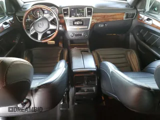2012 Mercedes-Benz M 63 AMG z VIN 4JGDA7EB8CA090817, wystawiony jako Copart lot #59903915 z przebiegiem 101 046 mil mil oraz Szkoda całkowita • Salvage title. Historia ofert i sprzedaży dostępna na DreamBid. Obrazek 8.