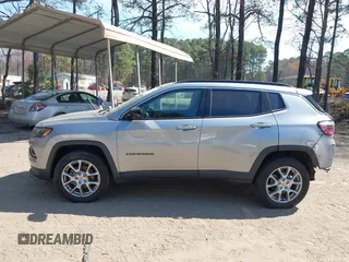 2022 Jeep Compass Latitude Lux с VIN 3C4NJDFB1NT164984, выставлен на аукционе IAAI как лот 41903469 с пробегом 67 490 миль миль и . История ставок и продаж доступна на DreamBid. Изображение 14.