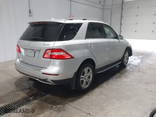 2015 Mercedes-Benz M-Class ML 350 with VIN 4JGDA5HB5FA564792, listed as a IAAI auction lot 41649427 with 70,764 mi miles. Bid and sale history available at carsss.com. Image 4.