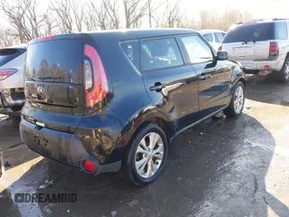 2015 Kia Soul + with VIN KNDJP3A5XF7199554, listed as a IAAI auction lot 41667397 with 138,819 mi miles. Bid and sale history available at carsss.com. Image 4.