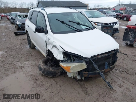 2008 Toyota RAV4 with VIN JTMBD33V986064097, listed as a IAAI auction lot 41923844 with 152,131 mi miles. Bid and sale history available at carsss.com. Image 1.