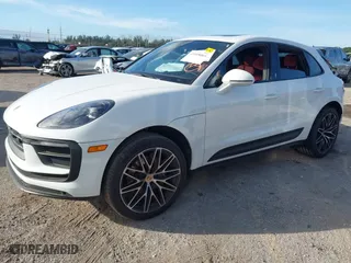 2024 Porsche Macan with VIN WP1AA2A5XRLB02665, listed as a IAAI auction lot 41018065 with 1 mi miles. Bid and sale history available at carsss.com. Image 16.