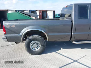 2004 Ford F-250 XL with VIN 1FTNX21P24EC17017, listed as a IAAI auction lot 40602285 with Not Provided miles and . Bid and sale history available at DreamBid. Image 4.