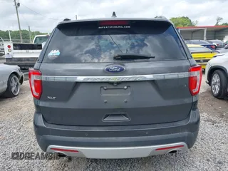 2017 Ford Explorer XLT with VIN 1FM5K7D84HGA75050, listed as a IAAI auction lot 39277027 with 131,413 mi miles and . Bid and sale history available at carsss.com. Image 16.