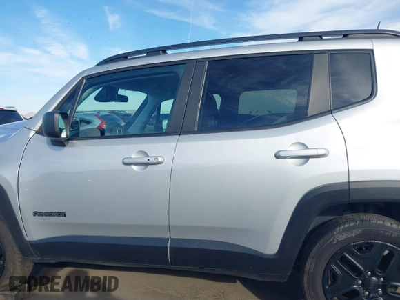 2018 Jeep Renegade Sport with VIN ZACCJBAB4JPH47649, listed as a IAAI auction lot 41615500 with 91,695 mi miles. Bid and sale history available at carsss.com. Image 14.