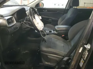 2019 Kia Sorento LX z VIN 5XYPG4A32KG548492, wystawiony jako Copart lot #61574165 z przebiegiem 134 672 mil mil oraz Szkoda całkowita • Salvage title. Historia ofert i sprzedaży dostępna na DreamBid. Obrazek 7.