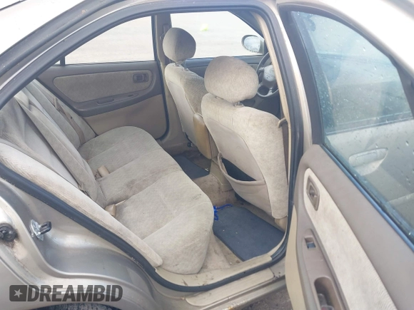 2001 Nissan Altima GXE with VIN 1N4DL01DX1C213778, listed as a IAAI auction lot 41230878 with 204,003 mi miles. Bid and sale history available at carsss.com. Image 8.