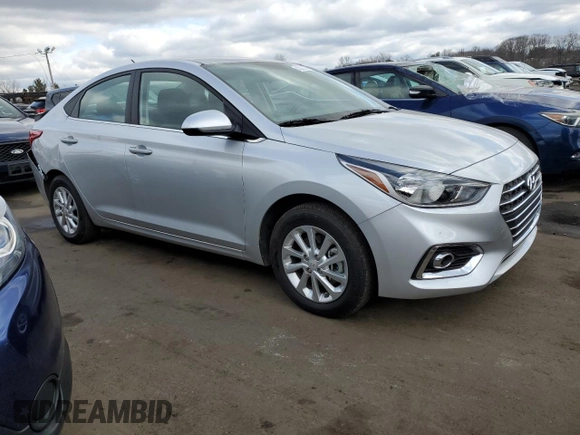 2022 Hyundai Accent SEL with VIN 3KPC24A61NE180525, listed as a Copart auction lot 42200263 with 7,539 mi miles. Bid and sale history available at carsss.com. Image 4.