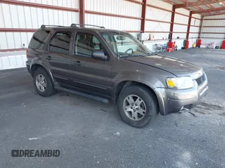 2003 Ford Escape Limited с VIN 1FMCU04183KA03950, выставлен на аукционе IAAI как лот 42143032 с пробегом 198 189 миль миль и . История ставок и продаж доступна на DreamBid. Изображение 1.