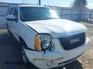 2011 GMC Yukon SLE with VIN 1GKS1AE01BR357646, listed as a IAAI auction lot 41352588 with 193,225 mi miles. Bid and sale history available at carsss.com. Image 6.