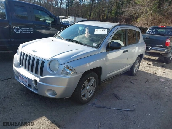 2008 Jeep Compass Sport with VIN 1J8FF47W58D691470, listed as a IAAI auction lot 41251198 with 131,965 mi miles. Bid and sale history available at carsss.com. Image 2.