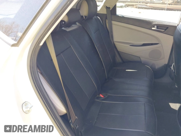 2018 Hyundai Tucson Sport with VIN KM8J33AL1JU817635, listed as a IAAI auction lot 41889913 with 78,255 mi miles. Bid and sale history available at carsss.com. Image 8.