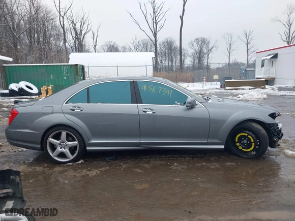 2012 Mercedes-Benz S-Class S 550 with VIN WDDNG7DB8CA431860, listed as a IAAI auction lot 41567341 with 93,729 mi miles. Bid and sale history available at carsss.com. Image 14.