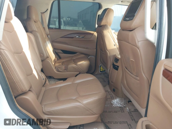 2016 Cadillac Escalade Platinum z VIN 1GYS4DKJ5GR260260, wystawiony jako IAAI lot #41476668 z przebiegiem 108 058 mil mil oraz . Historia ofert i sprzedaży dostępna na DreamBid. Obrazek 8.