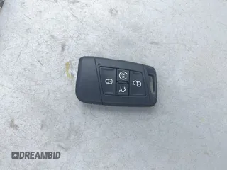 2021 Volkswagen Jetta SEL Premium z VIN 3VWG57BU8MM017203, wystawiony jako IAAI lot #42263741 z przebiegiem 26 556 mil mil oraz . Historia ofert i sprzedaży dostępna na DreamBid. Obrazek 11.