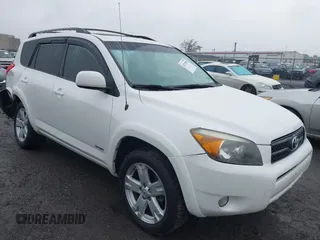 2008 Toyota RAV4 Sport с VIN JTMBD32V586063644, выставлен на аукционе IAAI как лот 42335585 с пробегом 182 196 миль миль и . История ставок и продаж доступна на DreamBid. Изображение 1.