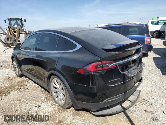 2016 Tesla Model X 70D z VIN 5YJXCBE25GF004035, wystawiony jako Copart lot #43964955 z przebiegiem 127 100 mil mil oraz Szkody całkowita. Historia ofert i sprzedaży dostępna na DreamBid. Obrazek 2.
