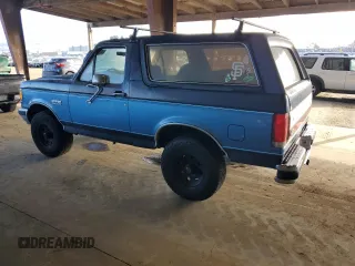 1989 Ford Bronco XL with VIN 1FMEU15N3KLA46892, listed as a Copart auction lot 46937345 with 2,695 mi miles and Clean Title. Bid and sale history available at carsss.com. Image 2.