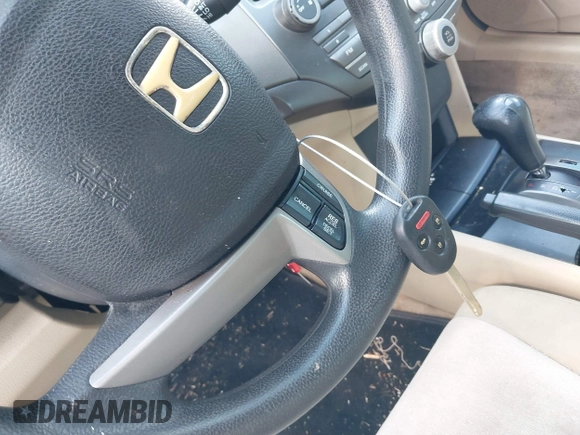 2010 Honda Accord LX z VIN 1HGCP2F37AA023469, wystawiony jako IAAI lot #42218686 z przebiegiem 247 119 mil mil oraz . Historia ofert i sprzedaży dostępna na DreamBid. Obrazek 11.