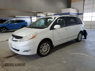 2010 Toyota Sienna XLE z VIN 5TDYK4CC8AS334382, wystawiony jako Copart lot #53525225 z przebiegiem 336 735 mil mil oraz Czysty tytuł • Clean title. Historia ofert i sprzedaży dostępna na DreamBid. Obrazek 1.