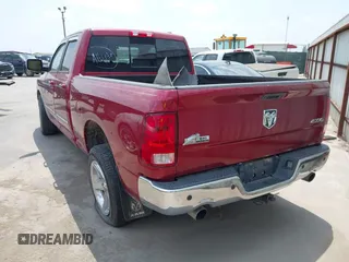 2012 Ram 1500 Big Horn z VIN 1C6RD7GT7CS196684, wystawiony jako IAAI lot #42118261 z przebiegiem 200 610 mil mil oraz . Historia ofert i sprzedaży dostępna na DreamBid. Obrazek 3.