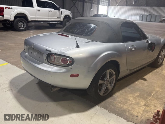 2006 Mazda MX-5 Miata Touring with VIN JM1NC25F460120639, listed as a Copart auction lot 56597925 with 88,608 mi miles and Clean title. Bid and sale history available at DreamBid. Image 4.