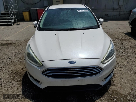 2015 Ford Focus Titanium with VIN 1FADP3N23FL375368, listed as a Copart auction lot 60707305 with 153,300 mi miles and Clean title. Bid and sale history available at DreamBid. Image 5.