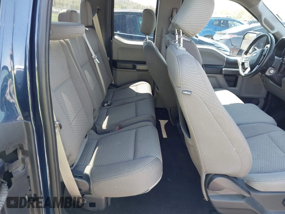 2018 Ford F-150 XL z VIN 1FTEX1CP6JFE07304, wystawiony jako IAAI lot #41984097 z przebiegiem 100 658 mil mil oraz . Historia ofert i sprzedaży dostępna na DreamBid. Obrazek 8.