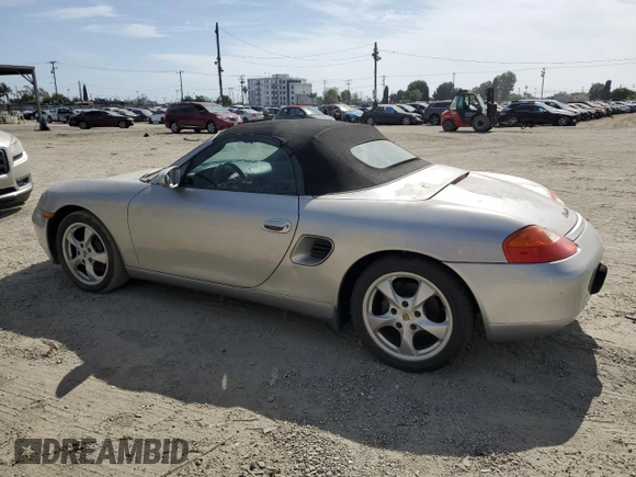 2002 Porsche Boxster z VIN WP0CA298X2U622776, wystawiony jako Copart lot #57521485 z przebiegiem 111 257 mil mil oraz Czysty tytuł • Clean title. Historia ofert i sprzedaży dostępna na DreamBid. Obrazek 2.