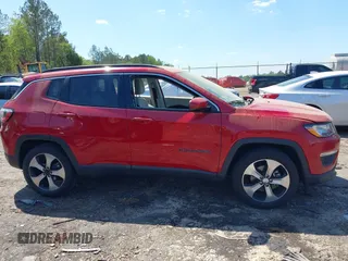 2018 Jeep Compass Latitude z VIN 3C4NJCBBXJT193295, wystawiony jako IAAI lot #41958808 z przebiegiem 121 440 mil mil oraz . Historia ofert i sprzedaży dostępna na DreamBid. Obrazek 13.