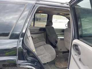 2002 Chevrolet TrailBlazer LS with VIN 1GNDT13SX22308464, listed as a IAAI auction lot 41225470 with 127,370 mi miles. Bid and sale history available at carsss.com. Image 8.