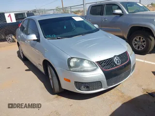 2010 Volkswagen Jetta Limited Edition with VIN 3VWRZ7AJ3AM164562, listed as a IAAI auction lot 42498815 with 202,324 mi miles and . Bid and sale history available at DreamBid. Image 1.