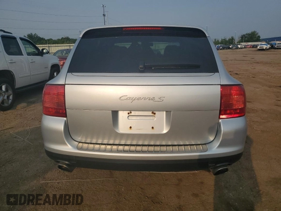 2004 Porsche Cayenne S z VIN WP1AB29P24LA66787, wystawiony jako Copart lot #59231435 z przebiegiem 52 815 mil mil oraz Czysty tytuł • Clean title. Historia ofert i sprzedaży dostępna na DreamBid. Obrazek 6.