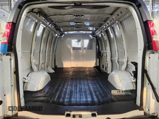 2021 Chevrolet City Express Cargo z VIN 1GCZGHF16M1312681, wystawiony jako IAAI lot #42518224 z przebiegiem 194 940 mil mil oraz . Historia ofert i sprzedaży dostępna na DreamBid. Obrazek 26.