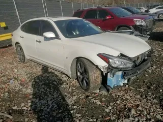 2016 Infiniti Q70 with VIN JN1BY1PR2GM721261, listed as a Copart auction lot 83307734 with 175,027 mi miles and Salvage title. Bid and sale history available at DreamBid. Image 11.
