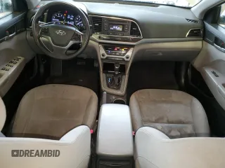 2017 Hyundai Elantra SE z VIN 5NPD74LFXHH201083, wystawiony jako Copart lot #58421435 z przebiegiem 174 744 mil mil oraz Szkoda całkowita • Salvage title. Historia ofert i sprzedaży dostępna na DreamBid. Obrazek 8.