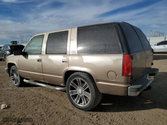 1996 Chevrolet Tahoe Limited with VIN 1GNEC13R9TJ379583, listed as a Copart auction lot 81978964 with 308,812 mi miles and Salvage Title. Bid and sale history available at carsss.com. Image 2.