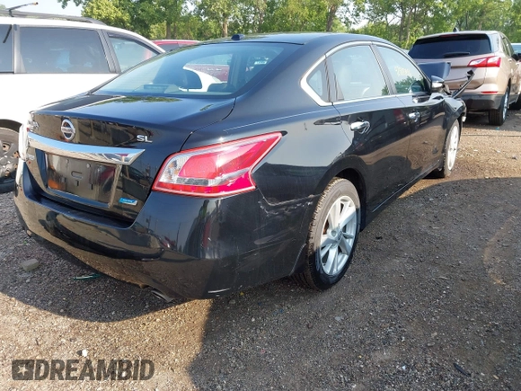 2013 Nissan Altima SL with VIN 1N4AL3AP5DC228885, listed as a IAAI auction lot 42388846 with 113,058 mi miles and . Bid and sale history available at DreamBid. Image 4.