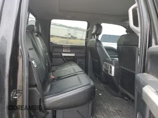 2017 Ford F-350 Platinum z VIN 1FT8W3BT9HEE10126, wystawiony jako Copart lot #57335445 z przebiegiem 131 408 mil mil oraz Szkoda całkowita • Salvage title. Historia ofert i sprzedaży dostępna na DreamBid. Obrazek 10.