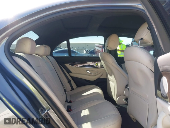 2019 Mercedes-Benz E 63 S AMG with VIN WDDZF8KB2KA553755, listed as a IAAI auction lot 40545473 with 51,458 mi miles and . Bid and sale history available at DreamBid. Image 8.
