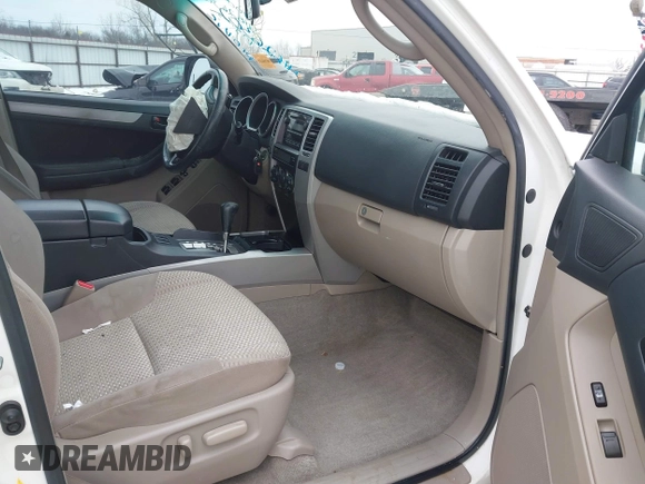 2008 Toyota 4Runner SR5 with VIN JTEZU14R58K015907, listed as a IAAI auction lot 41626302 with 249,278 mi miles. Bid and sale history available at carsss.com. Image 5.